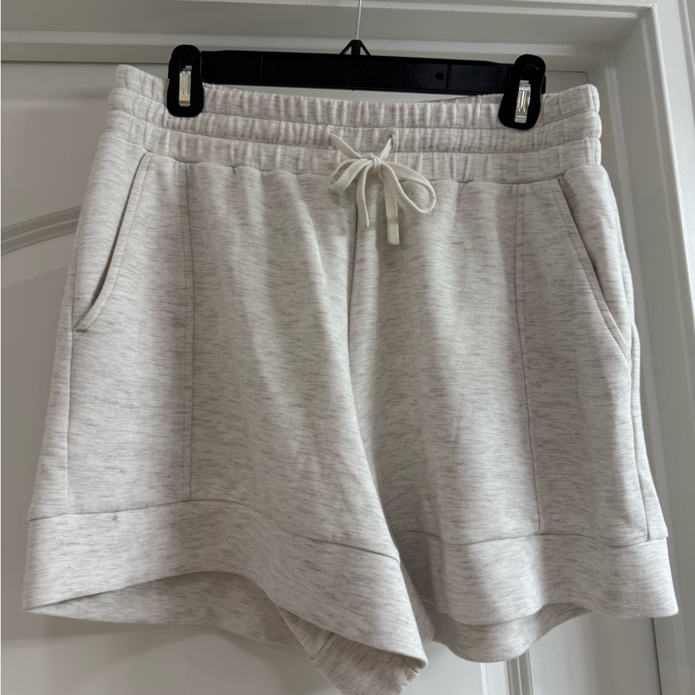Varley Women's Cream Athletic Shorts
